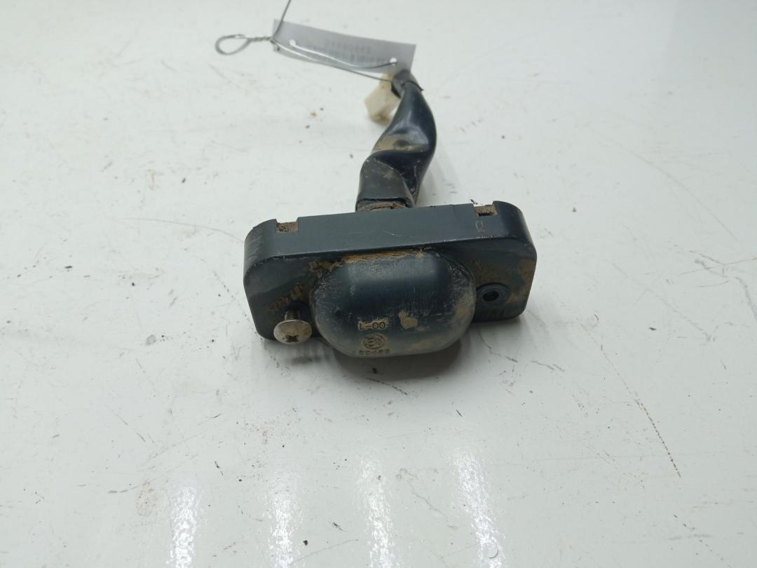 подсветка номера Subaru Legacy 3 поколение 2001, 2.0 л., бензин, МКПП, зелёный, универсал - фото №1