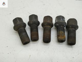 болт колесный Volkswagen Passat B6 2006, 2.0 л., дизель, МКПП, серый, универсал, 8D0601139D
