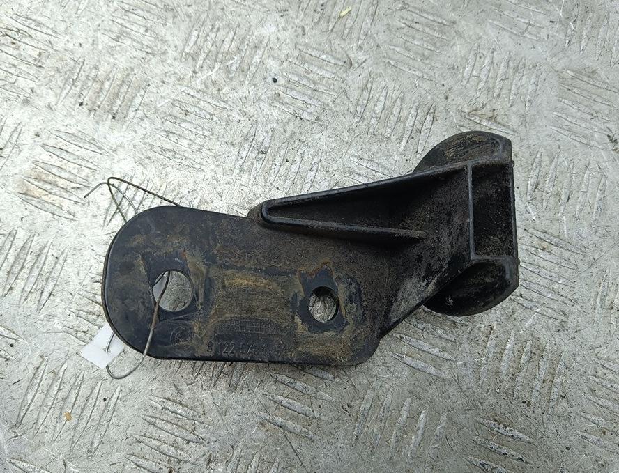 кронштейн переднего бампера BMW 3 E36 1998, 1.6 л., бензин, МКПП, чёрный, универсал, 8122578