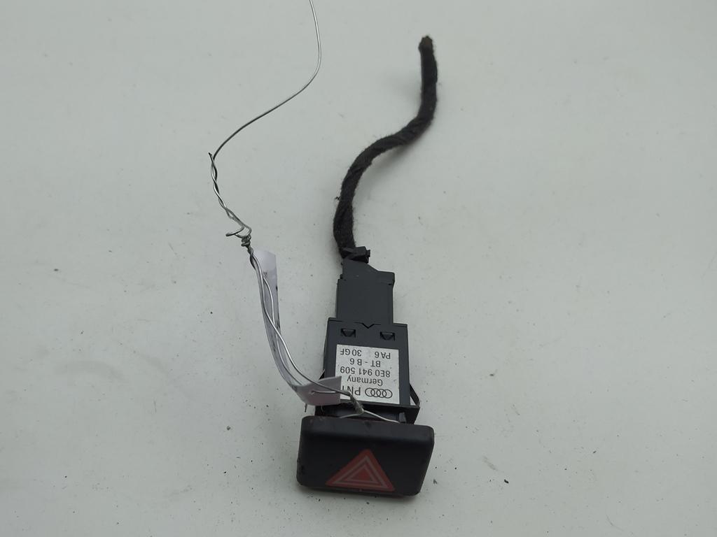 кнопка аварийной сигнализации Audi A4 B6 2002, 2.5 л., дизель, МКПП, синий, универсал, 8E0941509