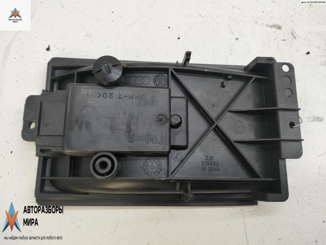 сопротивление печки Volkswagen Golf 4 поколение 1998, 1.4 л., бензин, МКПП, красный, хетчбэк 5 дв., VALEO - фото №1