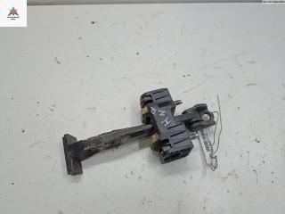 Ограничитель открывания двери задней Opel Astra H/Family [рестайлинг] 2005, хетчбэк 5 дв., 13107851