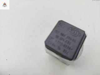 Реле стеклоочистителя (дворников) Opel Astra H/Family [рестайлинг] 2005, 1.7 л., дизель, МКПП, зелёный, хетчбэк 5 дв., 13171831