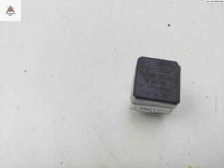 реле бензонасоса Opel Astra H/Family [рестайлинг] 2005, 1.7 л., дизель, МКПП, зелёный, хетчбэк 5 дв., 13171831