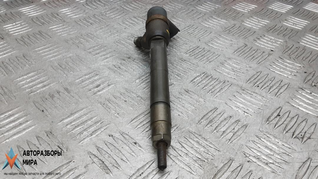 форсунка Kia Sportage 3 поколение 2011, 2.0 л., дизель, МКПП, внедорожник 5 дв., 0445110374, 338002F300 - фото №1