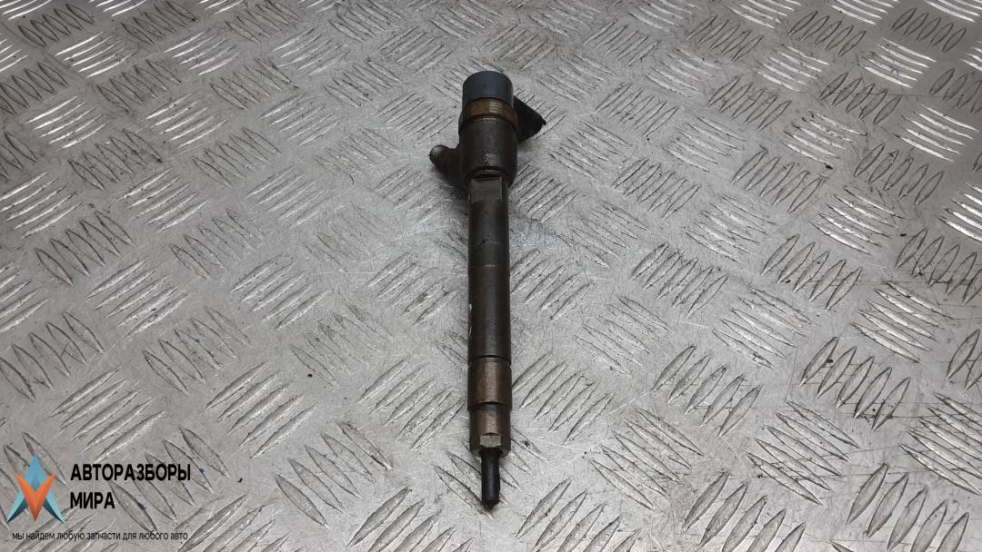 форсунка Kia Sportage 3 поколение 2011, 2.0 л., дизель, МКПП, внедорожник 5 дв., 0445110374, 338002F300 - фото №1