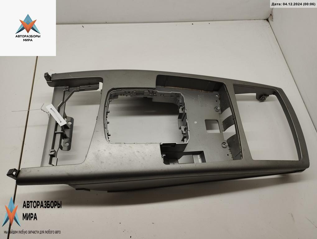 консоль салона (центральная часть) Audi A6 Allroad Quattro C6 2007, 3.0 л., дизель, АКПП, серый, универсал, 4F1864261 - фото №1