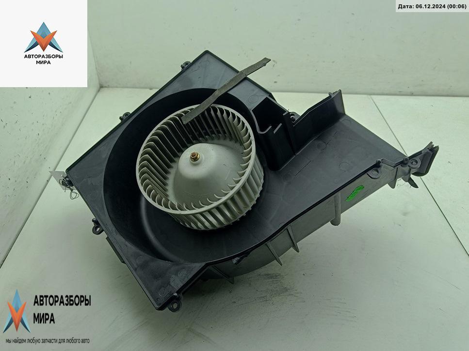 моторчик печки Nissan Almera Tino V10 2001, 1.8 л., бензин, МКПП, серый, минивэн - фото №1