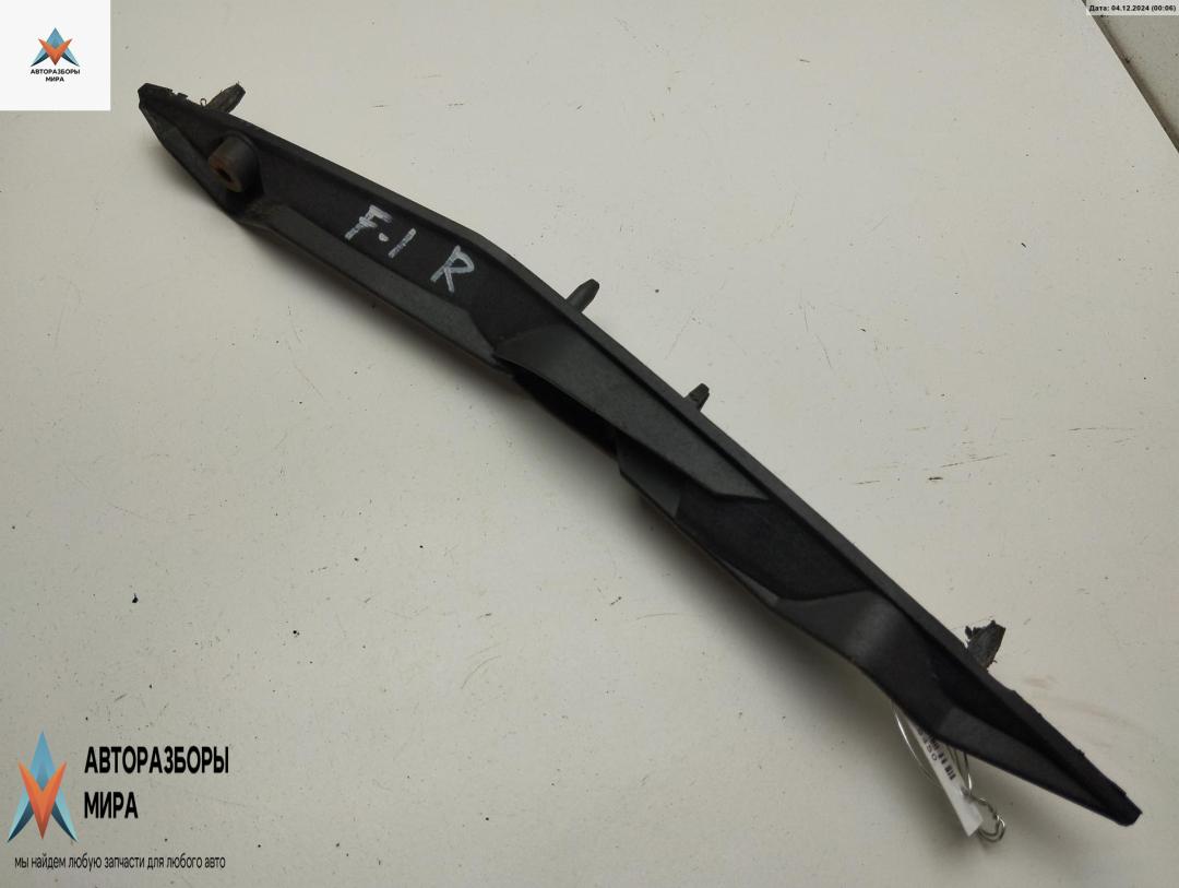 кронштейн переднего бампера Ford Focus 1 поколение 1999, 1.8 л., бензин, МКПП, синий, универсал, 98AB17A958BG - фото №1