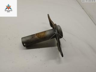 кронштейн переднего бампера Audi A3 8L [рестайлинг] 2002, 1.9 л., дизель, МКПП, синий, хетчбэк 5 дв., 8L0807133A