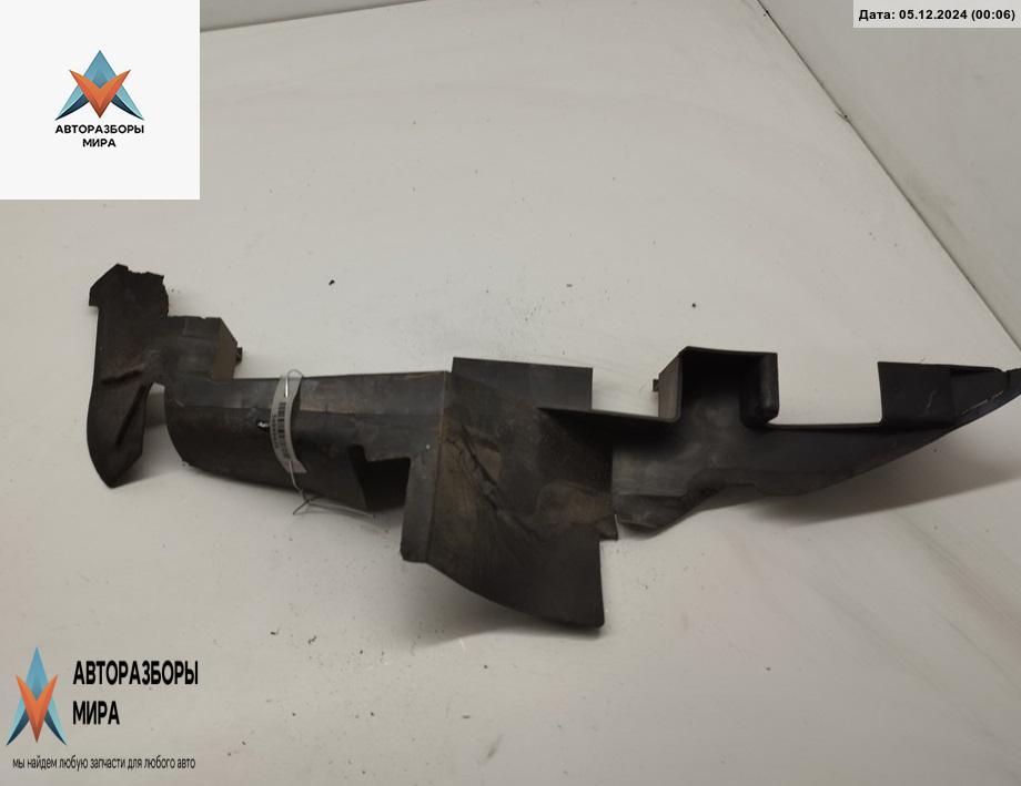 диффузор вентилятора Audi A6 4B/C5 2000, 2.5 л., дизель, АКПП, серый, седан, 4B0121284G - фото №1