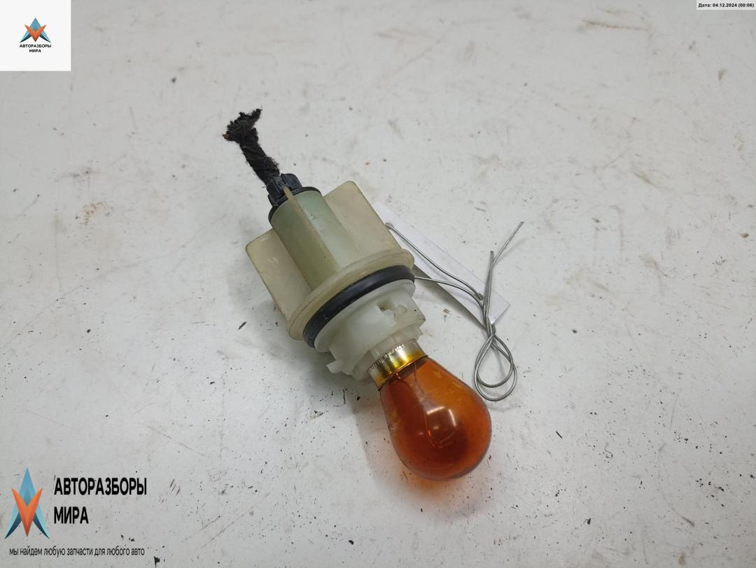 Патрон лампы указателя поворота Opel Zafira 1 поколение (A) 1999, 1.6 л., бензин, МКПП, серый, минивэн - фото №1