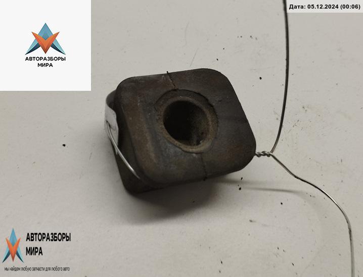 кронштейн радиатора Audi A4 B6 2003, 2.5 л., дизель, МКПП, серый, универсал, 8D0121276A - фото №1