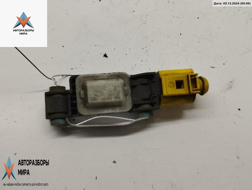 датчик AirBag Audi A4 B6 2003, 2.5 л., дизель, МКПП, серый, универсал, 8E0959651B - фото №1