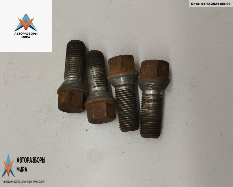 болт колесный Audi A6 Allroad Quattro C6 2007, 3.0 л., дизель, АКПП, серый, универсал - фото №1