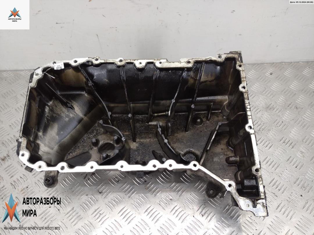 масляный поддон Volkswagen Transporter T5 2004, 2.5 л., дизель, МКПП, чёрный, микроавтобус, 070103603K - фото №1