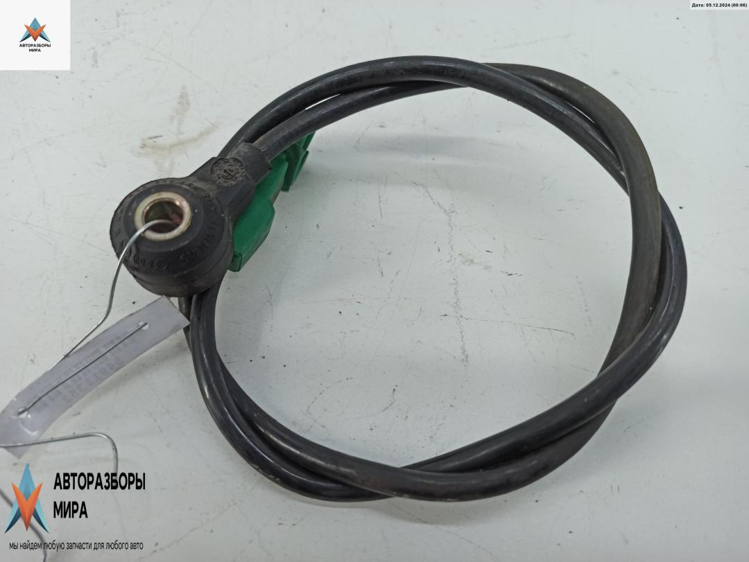 датчик детонации Audi A4 B5 1996, 1.6 л., бензин, МКПП, синий, седан, 054905377H - фото №1