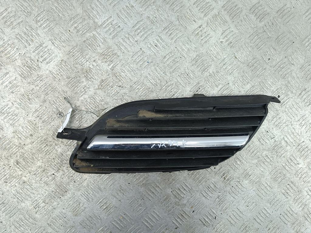 решетка радиатора Nissan Almera Tino V10 2001, серый, минивэн, 62330BU000 - фото №1