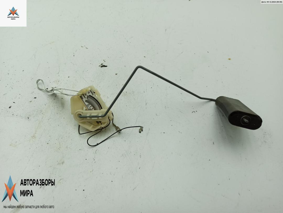 датчик уровня топлива Peugeot 607 1 поколение 2001, 2.2 л., бензин, АКПП, синий, седан - фото №1