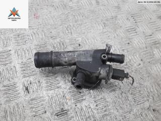 фланец (тройник) системы охлаждения Volkswagen Caddy 3 поколение 2005, 2.0 л., дизель, МКПП, белый, фургон, 038121132D