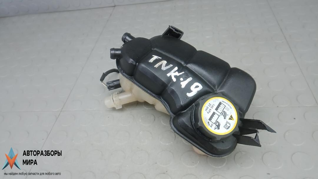 бачок расширительный Land Rover Range Rover Evoque L538 2014, 2.2 л., дизель, АКПП, внедорожник 5 дв. - фото №1