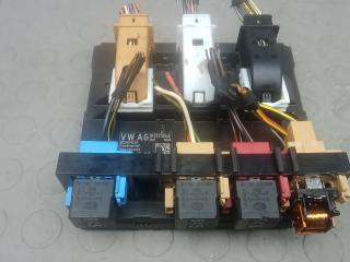 блок комфорта Volkswagen Touran 1 поколение [2-й рестайлинг] 2013, 2.0 л., дизель, МКПП, минивэн, 5K0937084H