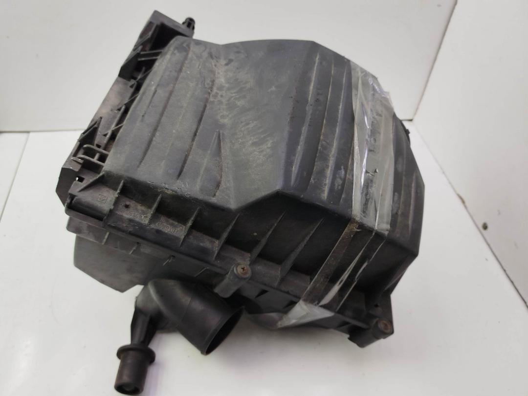 корпус воздушного фильтра Opel Combo C 2002, 1.6 л., бензин, МКПП, серый, фургон, 9129743