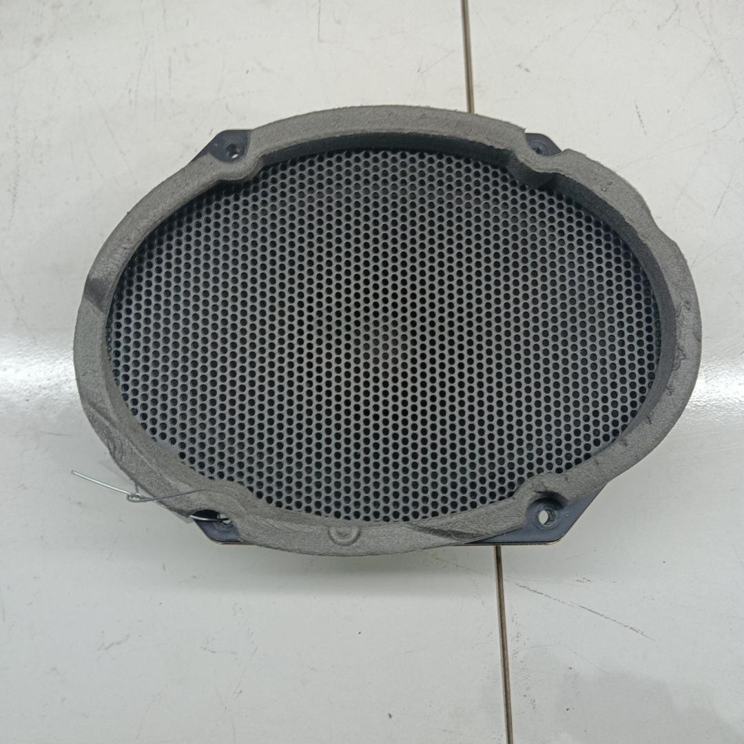 динамик двери Ford Focus I 2000, 1.6 л., i, бензин, МКПП, серый, хетчбэк 5 дв., XW7F18808AB