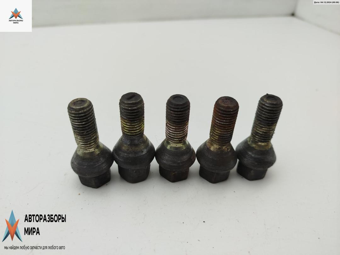 болт колесный BMW 5 серия E39 1998, 2.5 л., бензин, МКПП, чёрный, универсал, 6781150 - фото №1