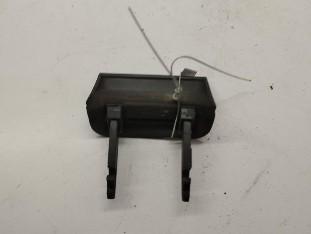 кнопка открытия багажника Audi A6 C5 2003, 2.5 л., дизель, МКПП, серый, универсал, 4B08277777B