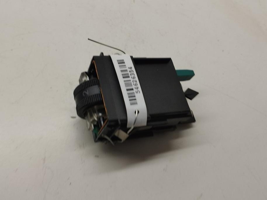 кнопка обогрева сидений Audi A6 C5 2003, 2.5 л., дизель, МКПП, чёрный, универсал, 4B0963563B