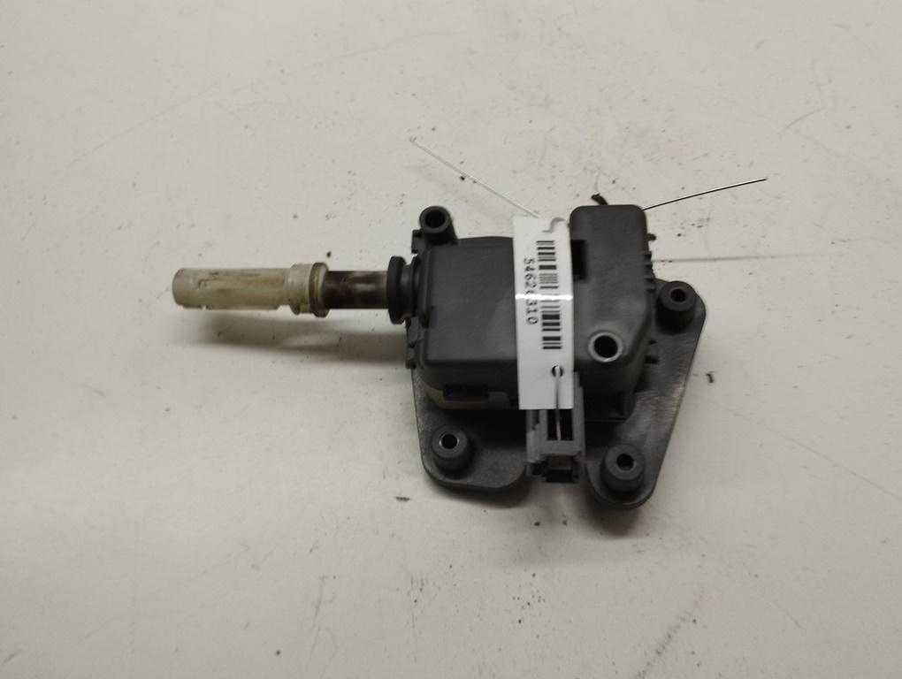 активатор замка багажника Audi A6 C5 2003, 2.5 л., дизель, МКПП, серый, универсал, 8E9827833