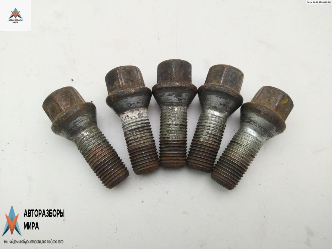 болт колесный Mercedes-Benz C-Класс W204/S204 2009, 2.2 л., дизель, АКПП, серый, универсал - фото №1