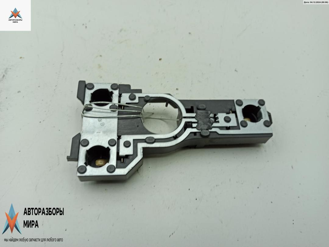 Плата фонаря заднего правого Renault Laguna 2 поколение 2002, 1.9 л., дизель, МКПП, серый, хетчбэк 5 дв., 2346 - фото №1