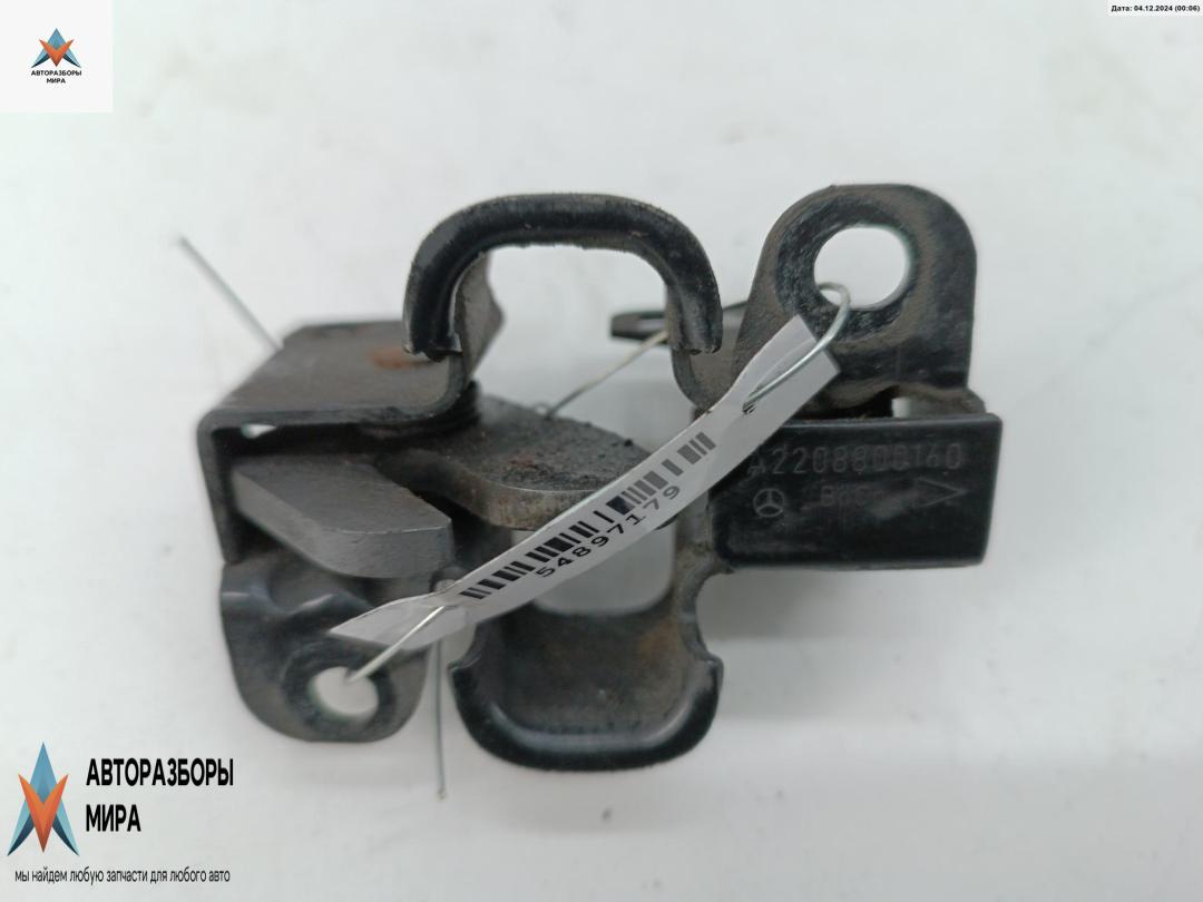 замок капота Mercedes-Benz S-Класс W220 1999, 3.2 л., бензин, АКПП, серый, седан, 2208800160 - фото №1