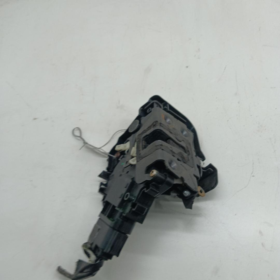 замок двери передней правой Ford C-Max 2004, 1.8 л., бензин, МКПП, серый, минивэн, 3M5AR21812AF