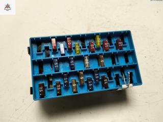 блок предохранителей Renault Scenic 1 поколение [рестайлинг] 2001, 1.4 л., бензин, МКПП, серый, минивэн, 1096033