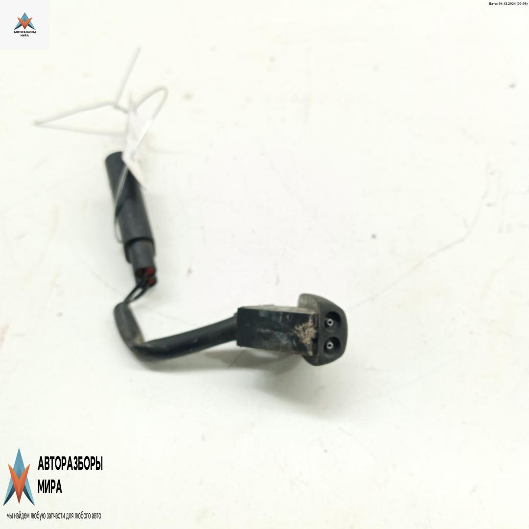форсунка омывателя лобового стекла Ford C-Max 1 поколение 2004, 1.8 л., бензин, МКПП, серый, минивэн - фото №1