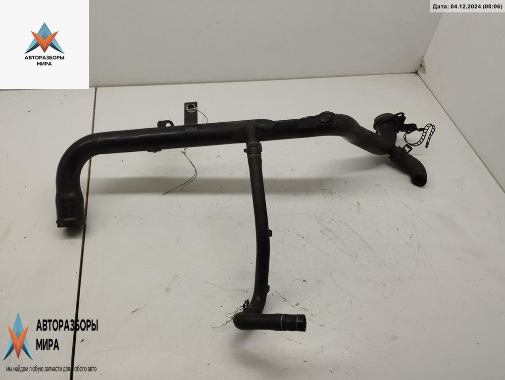 трубка охлаждающей жидкости Audi A6 4B/C5 1998, 1.8 л., бензин, МКПП, 058121071J - фото №1