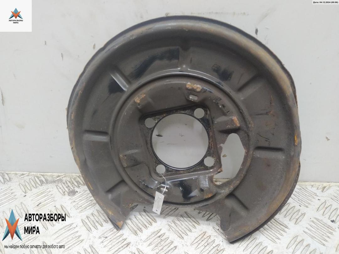 защитный кожух тормозного механизма Mercedes-Benz B-Класс W245 2006, 2.0 л., бензин, АКПП, серый, минивэн - фото №1