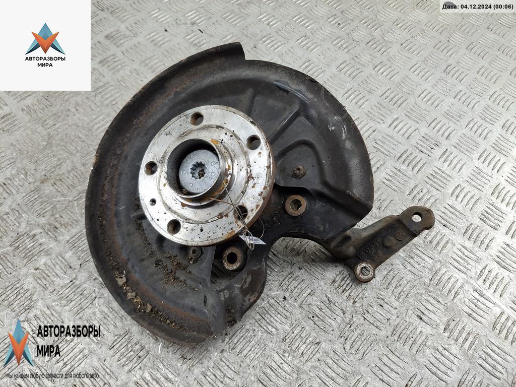 ступица задняя левая Volkswagen Golf 6 поколение 2011, 2.0 л., дизель, МКПП, чёрный, универсал - фото №1