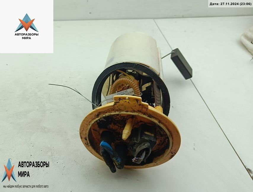 насос топливный Volkswagen Golf 6 поколение 2011, 2.0 л., дизель, МКПП, чёрный, универсал - фото №1