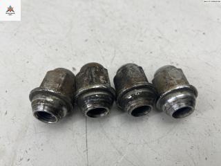 болт колесный Hyundai Getz 1 поколение [рестайлинг] 2008, 1.1 л., бензин, МКПП, чёрный, хетчбэк 5 дв.