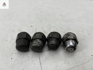 болт колесный Mitsubishi Space Wagon 2 поколение (Typ N30/N40) 1995, 2.0 л., бензин, МКПП, красный, минивэн