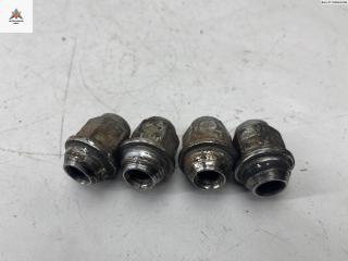 болт колесный Hyundai Getz 1 поколение [рестайлинг] 2008, 1.1 л., бензин, МКПП, чёрный, хетчбэк 5 дв.