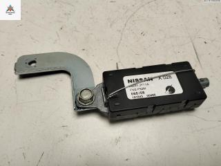 усилитель антенны Renault Koleos 1 поколение 2008, 2.0 л., дизель, МКПП, серый, внедорожник 5 дв., 28231JY11A