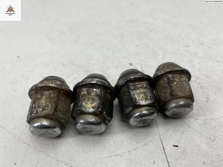 болт колесный Hyundai Getz 1 поколение [рестайлинг] 2008, 1.1 л., бензин, МКПП, чёрный, хетчбэк 5 дв.