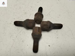 болт колесный Renault Scenic 1 поколение [рестайлинг] 2002, 1.6 л., бензин, МКПП, синий, минивэн, 8200030701