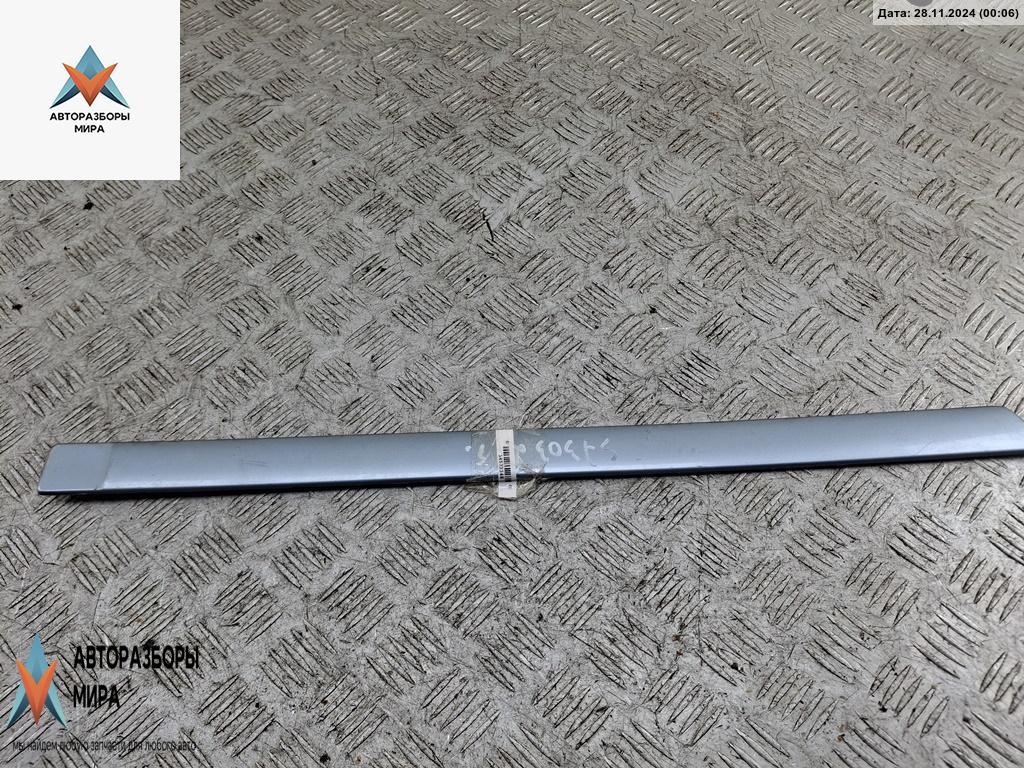 молдинг двери задней правой Ford C-Max 1 поколение 2004, 1.8 л., бензин, МКПП, серый, минивэн, 3M51R25532BC - фото №1