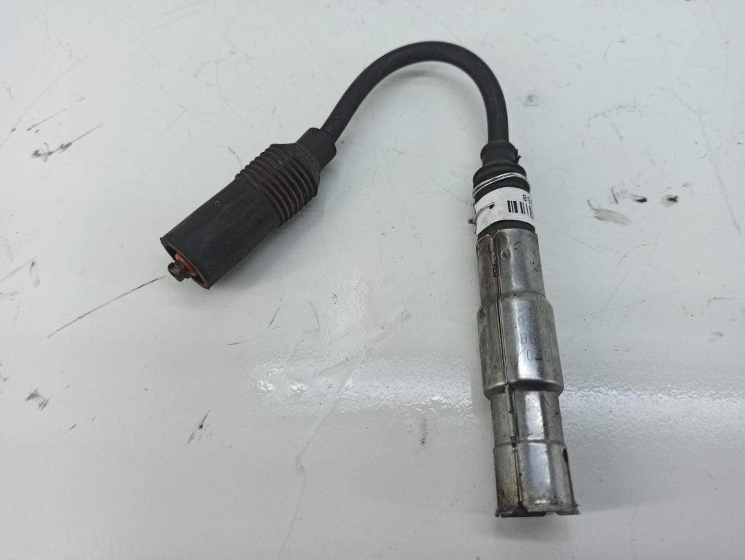 провод высоковольтный Audi A4 B5 1996, 1.6 л., бензин, МКПП, синий, седан, 021035255E